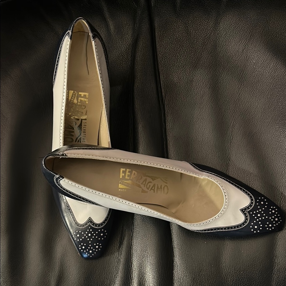 Salvatore Ferragamo Vintage Navy & White Leather Pumps in Amazing Condition